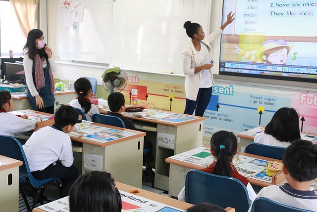 Taiwan students in class